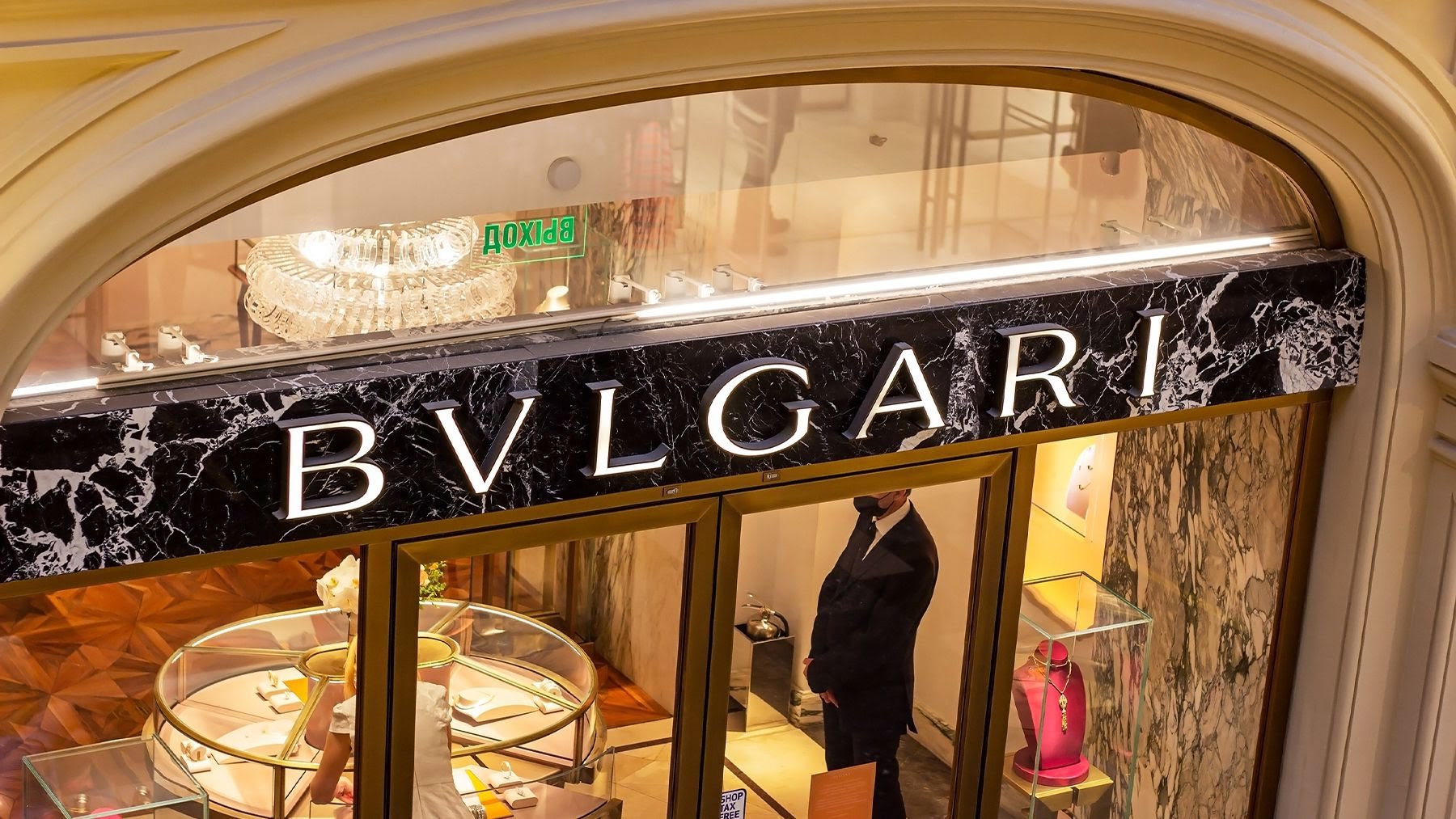 Rich Russians Spend Big on Luxury to Stop Savings Melting Away